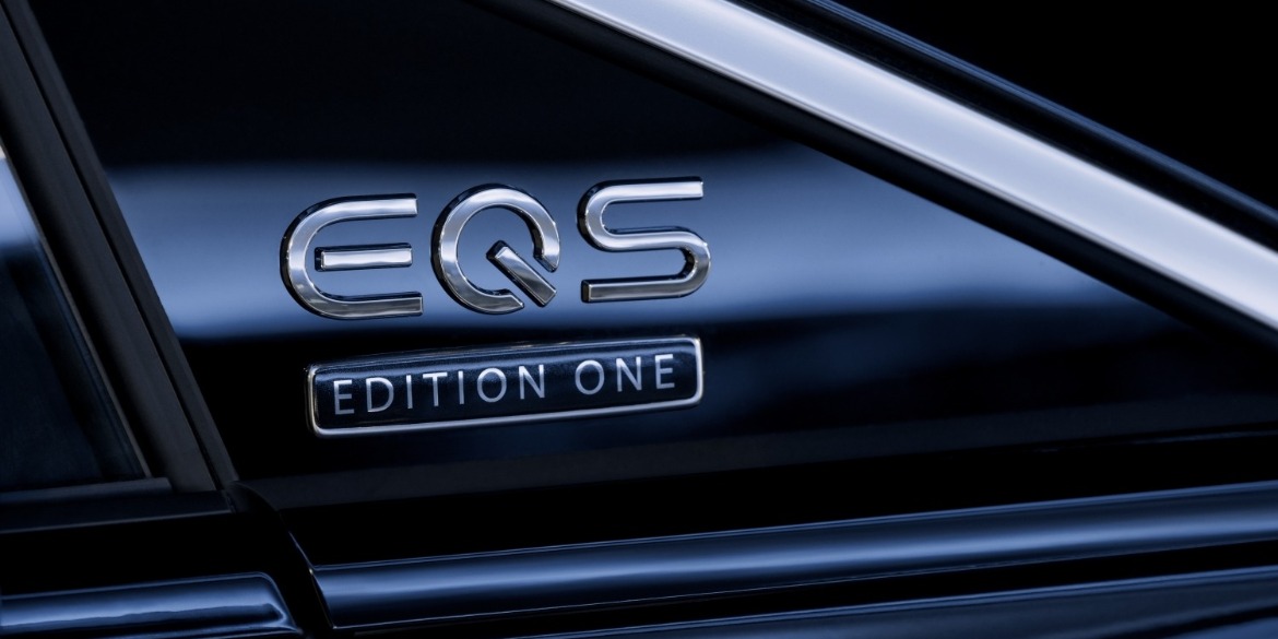 New Mercedes-Benz EQS Performance