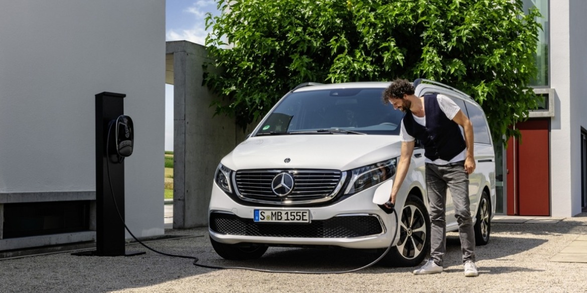 New Mercedes-Benz EQV charging