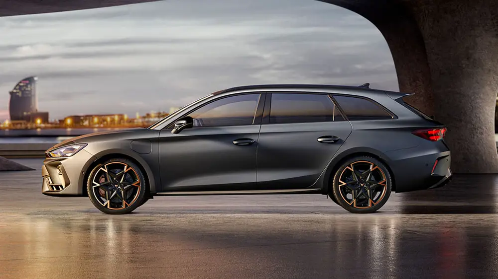 Components Featured Block Content 1000X562 Desktop CUPRA Leon Estate 3