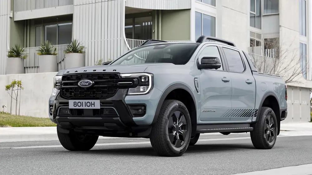 01Fordranger PHEV Stormtrak Fr 34 Static Dynamic