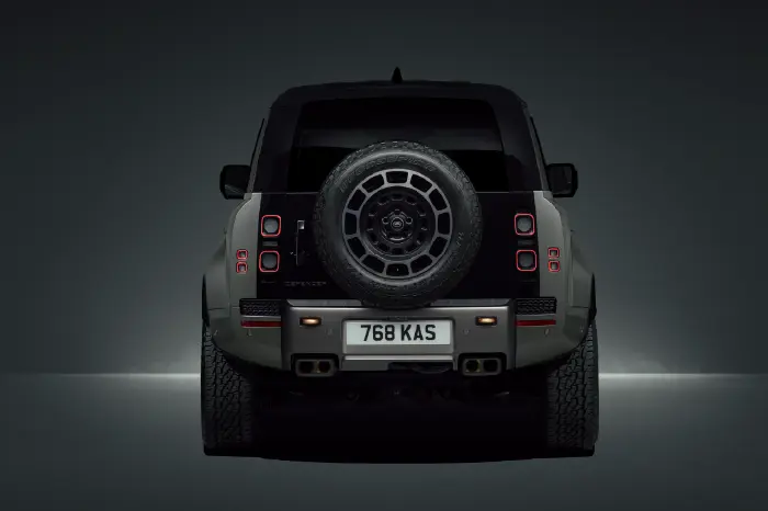 Components Gallery Carousel Desktop 700X466 Defender Octa 4