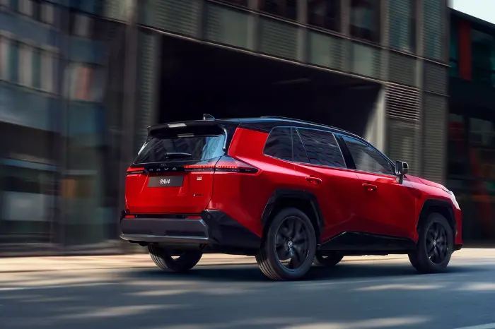 Gallery Carousel All New RAV4 Block 5 02