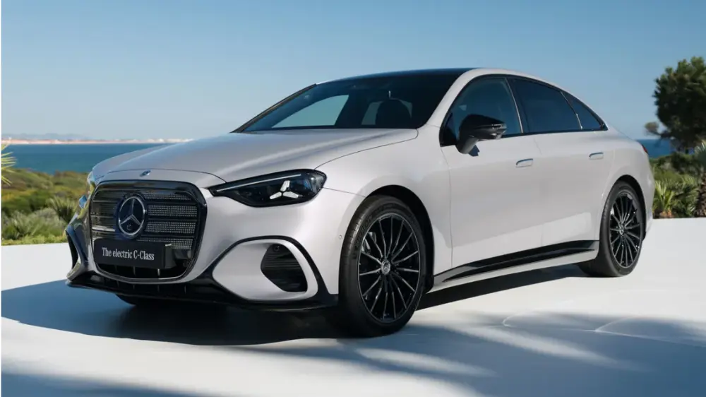 Featured Content Block New Electric C Class Saloon Block 2