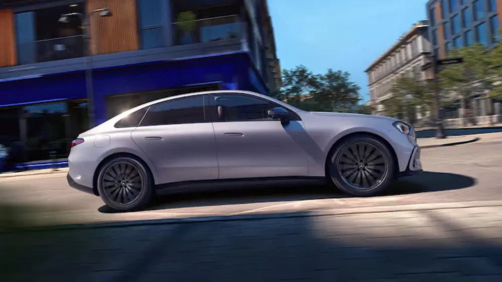 Featured Content Block New Electric C Class Saloon Block 6