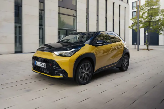 DS 2641 Components Gallery Carousel GT Sport 01 Gallery Carousel 700X466