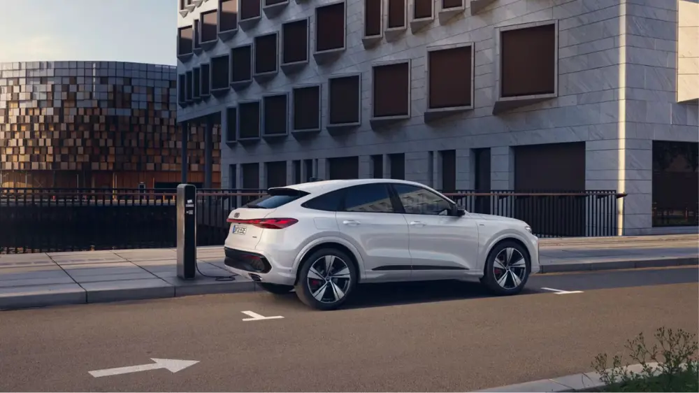 Image Listing 1000 X 562 Px Audi Q5 Sportsback Ehybrid Charging