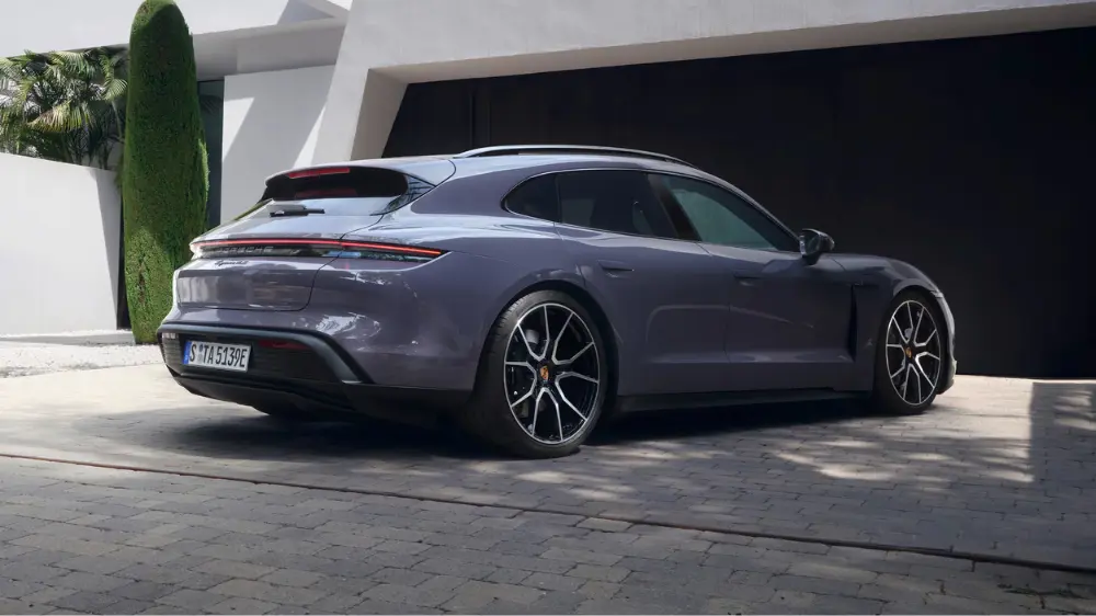 Featured Content Block Taycan Sport Turismo Block 6