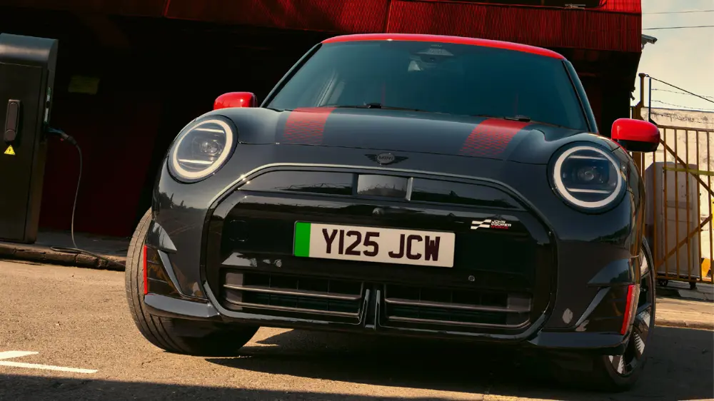 Featured Content Block MINI John Cooper Works Electric Block 2