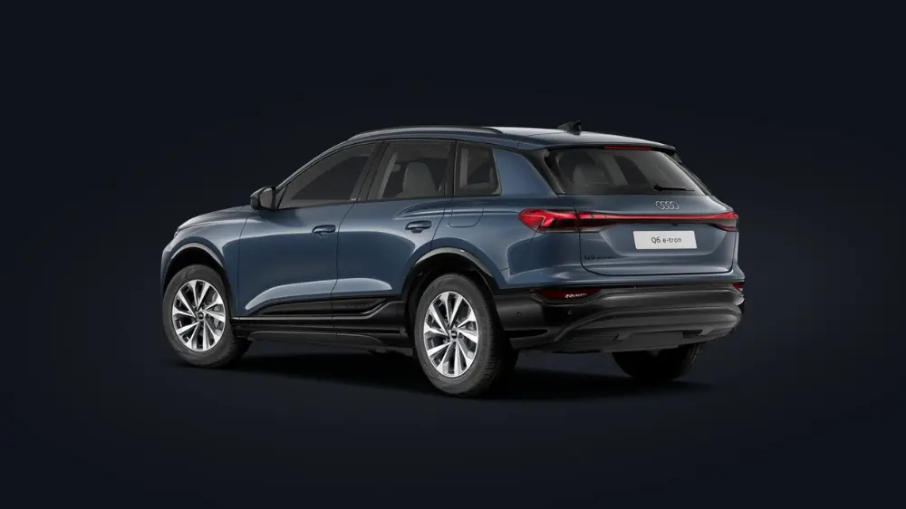 Featured Content Block Q6 SUV E Tron Block 4 02
