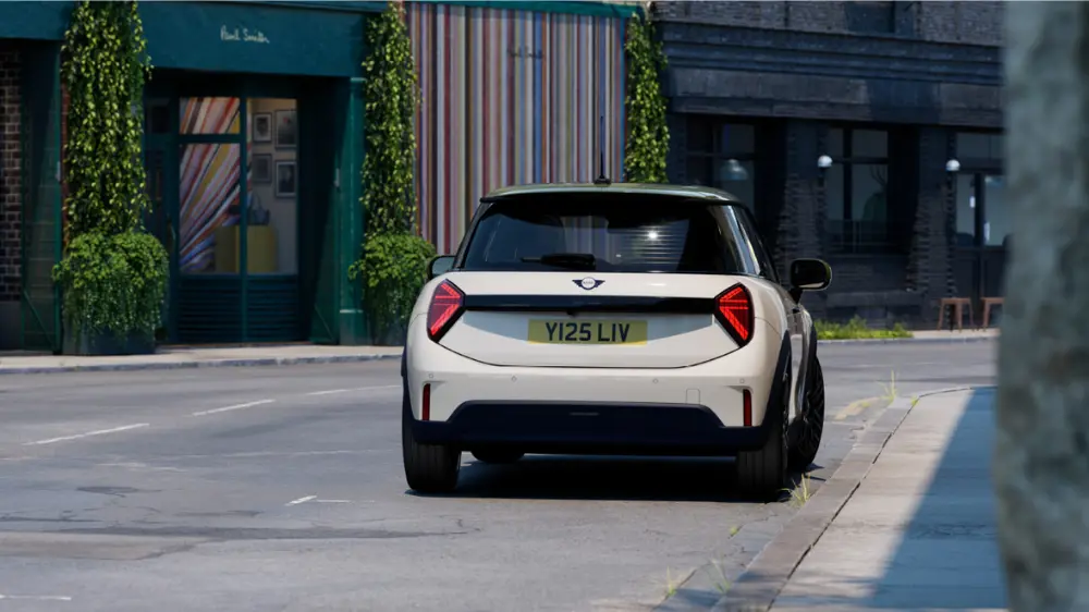 Featured Content Block MINI COOPER PAUL SMITH EDITION Block 6