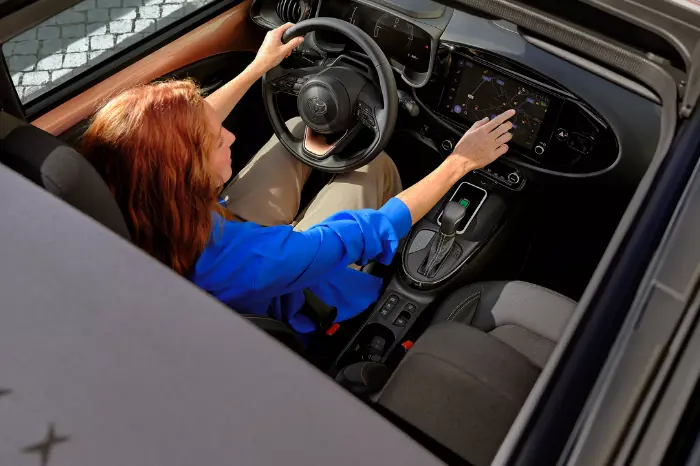 Gallery Carousel New Aygo X Block 5 03