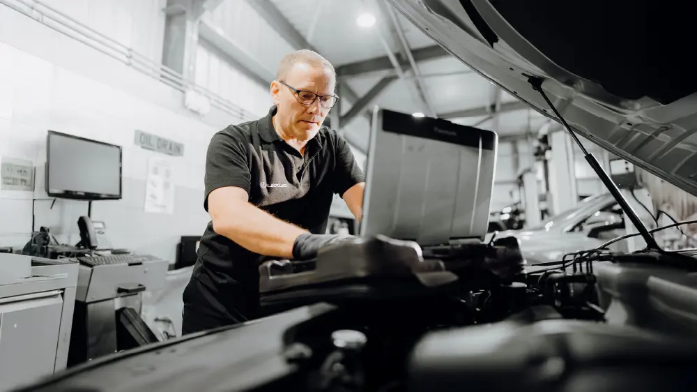 DS 2065 Lexus Aftersales Offers MOT Promo Scrolling Banner 1000X562 Desktop