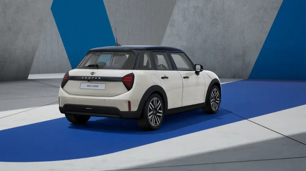 Featured Content Block MINI Cooper 5 Door Block 4 02