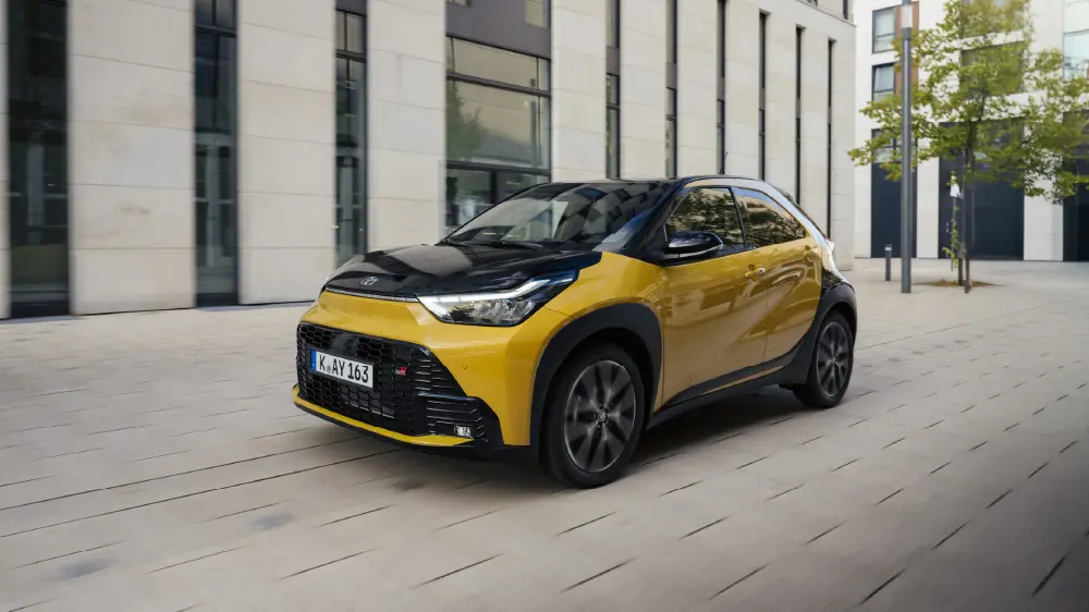 DS 2641 New Toyota Aygo X GR Sport Hybrid Promo Scrolling Banner 1000X562 Desktop