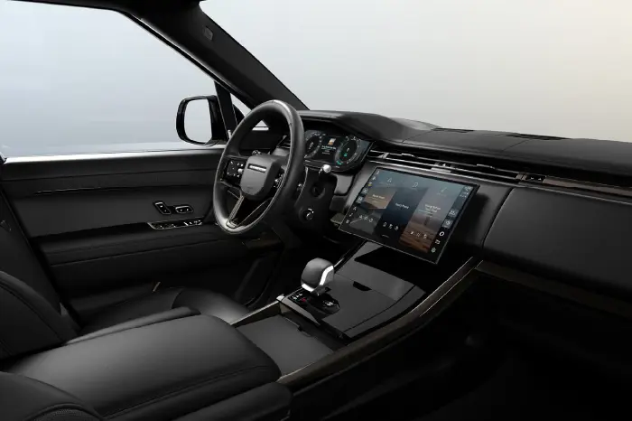 Components Gallery Carousel Desktop 700X466 Interior Ebony 1