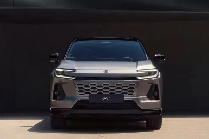 Gallery Carousel All New RAV4 Block 5 01