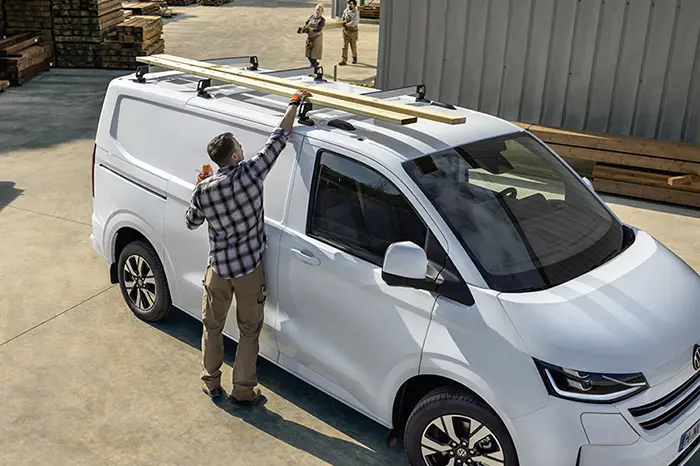 Components Gallery Carousel Desktop 700X466 Vwcv New Transporter7