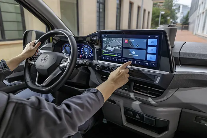 Components Gallery Carousel Desktop 700X466 Vwcv New Transporter5