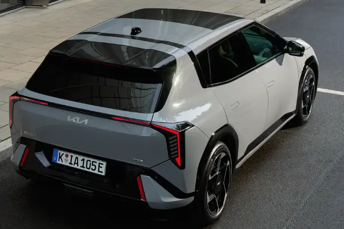 Gallery Carousel EV4 Hatchback Block 5 03