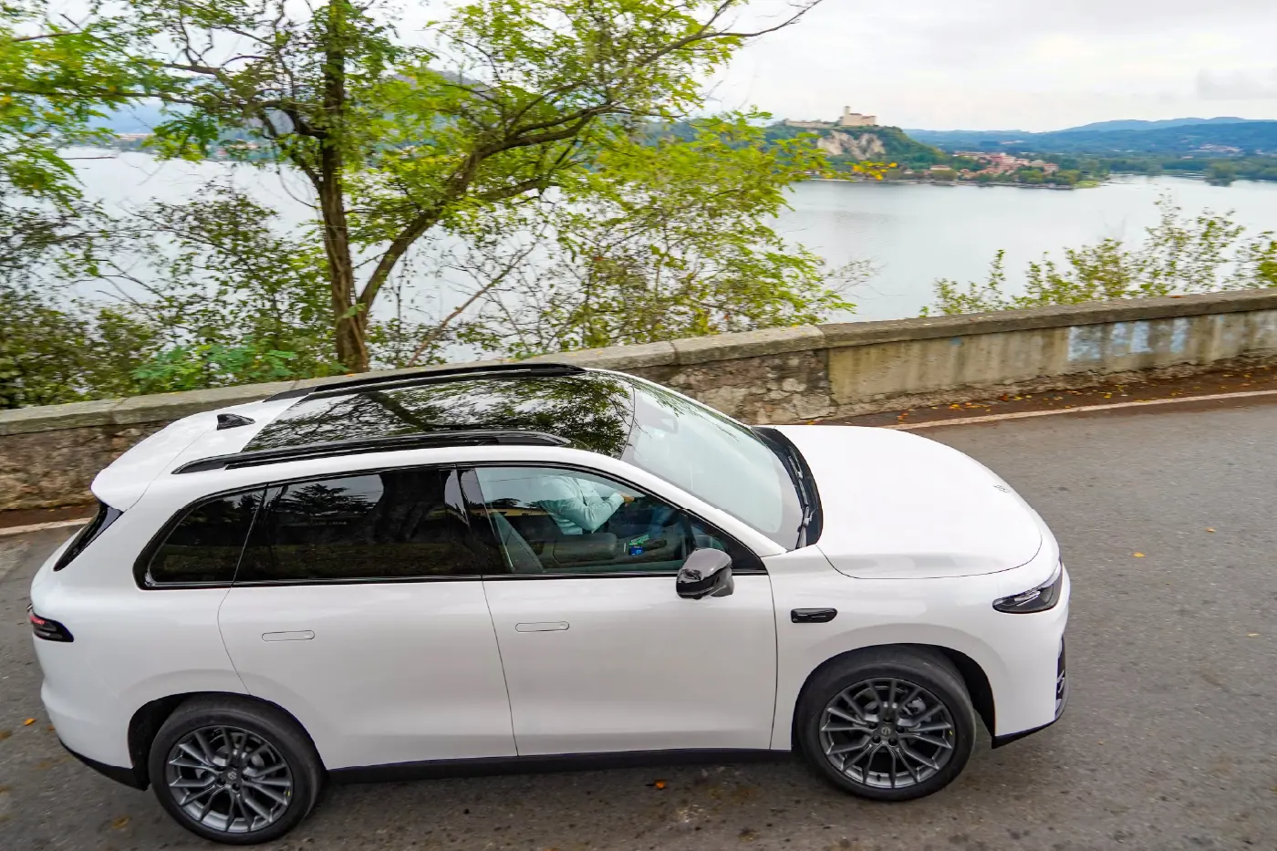 Components Gallery Carousel Desktop 700X466 1 Leapmotor DS 3077