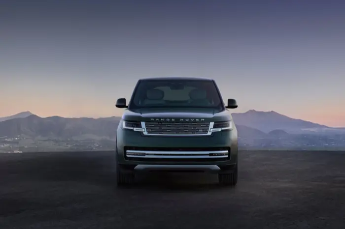Gallery Carousel Range Rover Electric Block 7 03