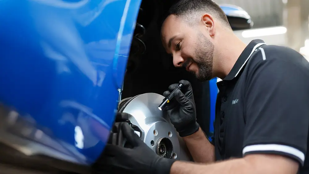 Components Featured Content Block Desktop 1000X562 BMW Brakefluid