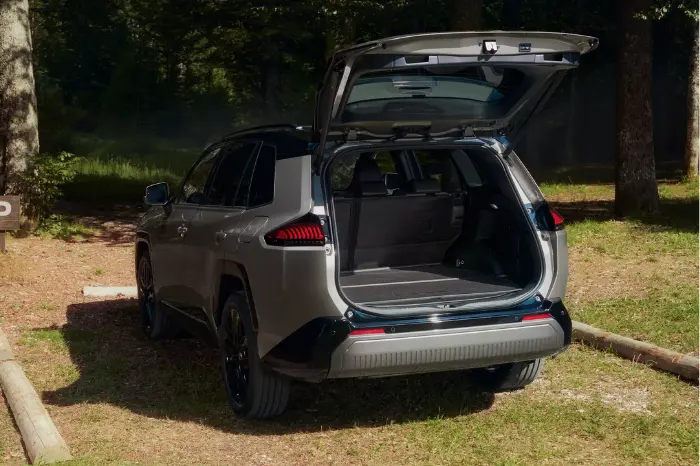 Gallery Carousel All New RAV4 Block 5 03