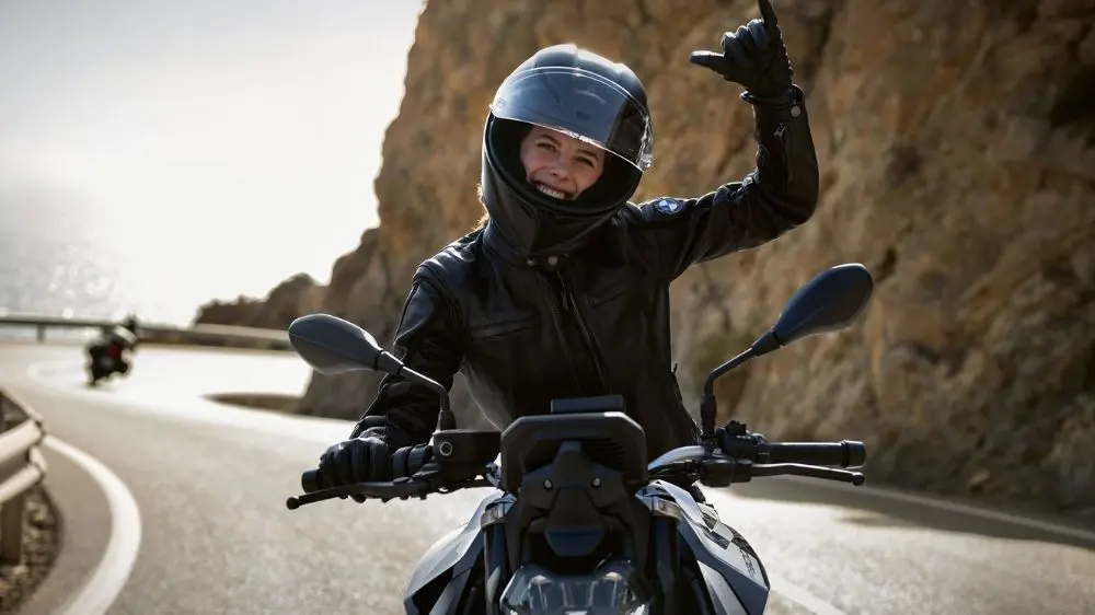 BMW Moto Serv Inclusive