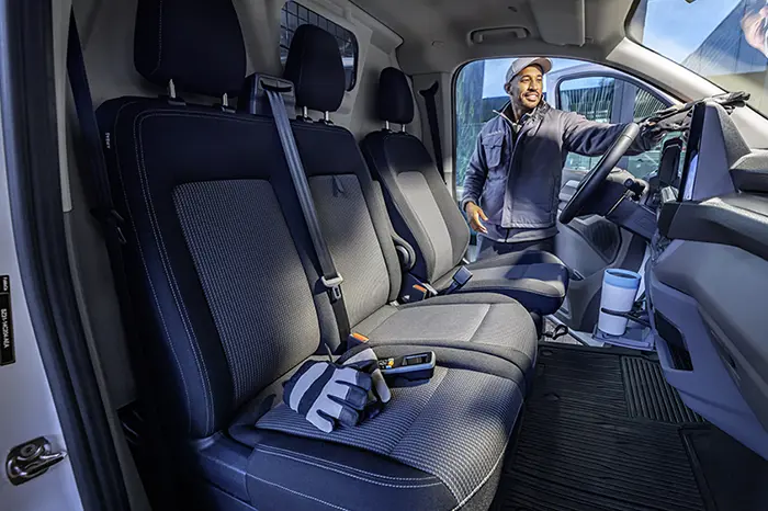 Components Gallery Carousel Desktop 700X466 Vwcv New Transporter4