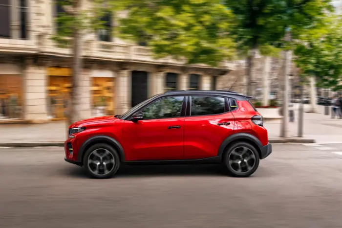 Components Gallery Carousel Desktop 700X466 Citroen New E C3 Van Lifestyle 1