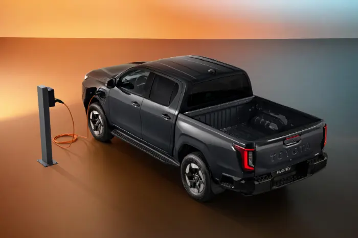 Gallery Carousel All New Toyota Hilux BEV Block 5 02