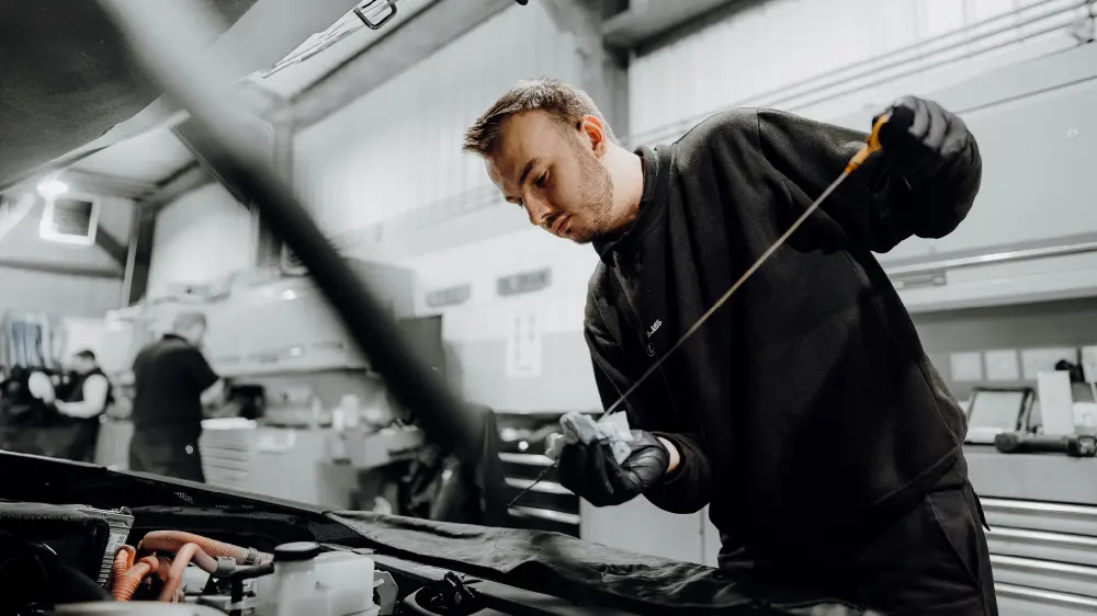 DS 2065 Lexus Aftersales Offers Brakes Promo Scrolling Banner 1000X562 Desktop