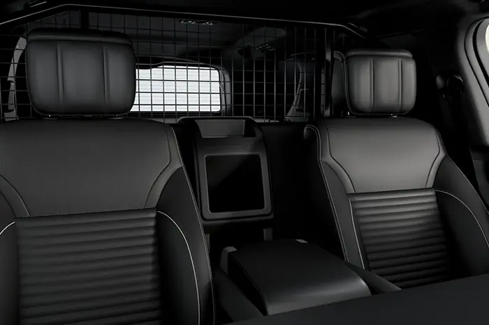 Components Gallery Carousel Desktop 700X466 Lr Disco Commercial Dynamic Hse Int2