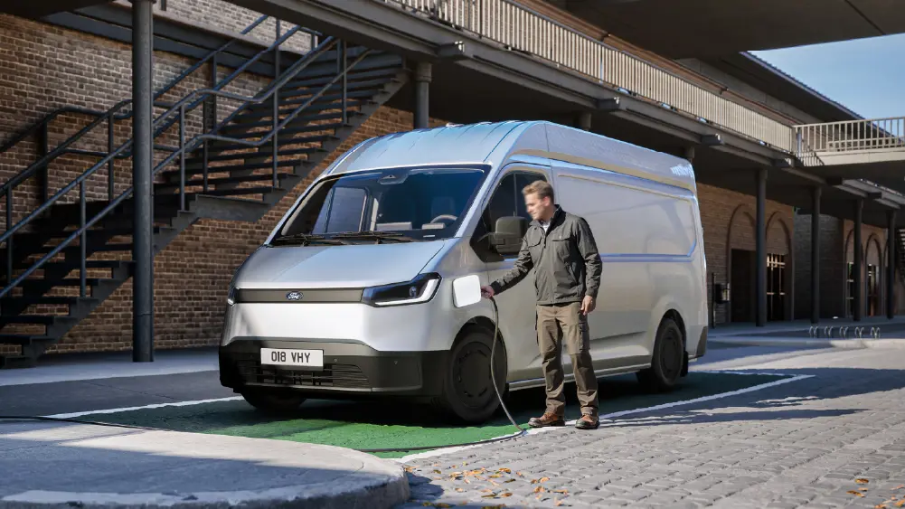 Ds 3210 Ford Cv 1000X562 06