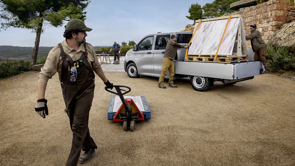 Components Featured Content Block Desktop 1000X562 Vwcv New Transporter1