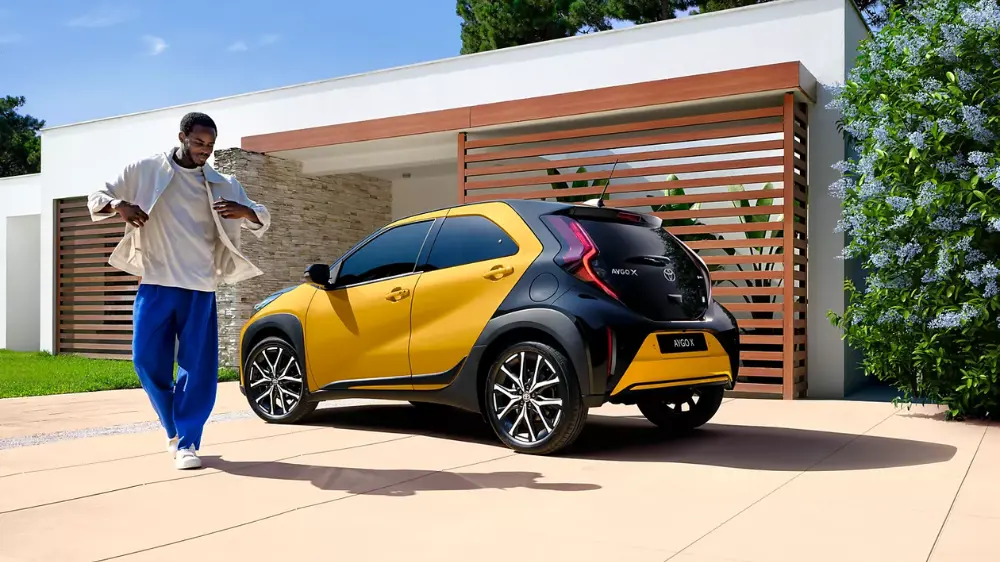 Featured Content Block New Aygo X Block 6