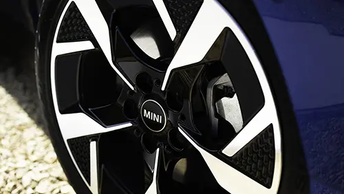 Promo Scrolling Banner Mobile 500X282 Mini Wheel Alignment4