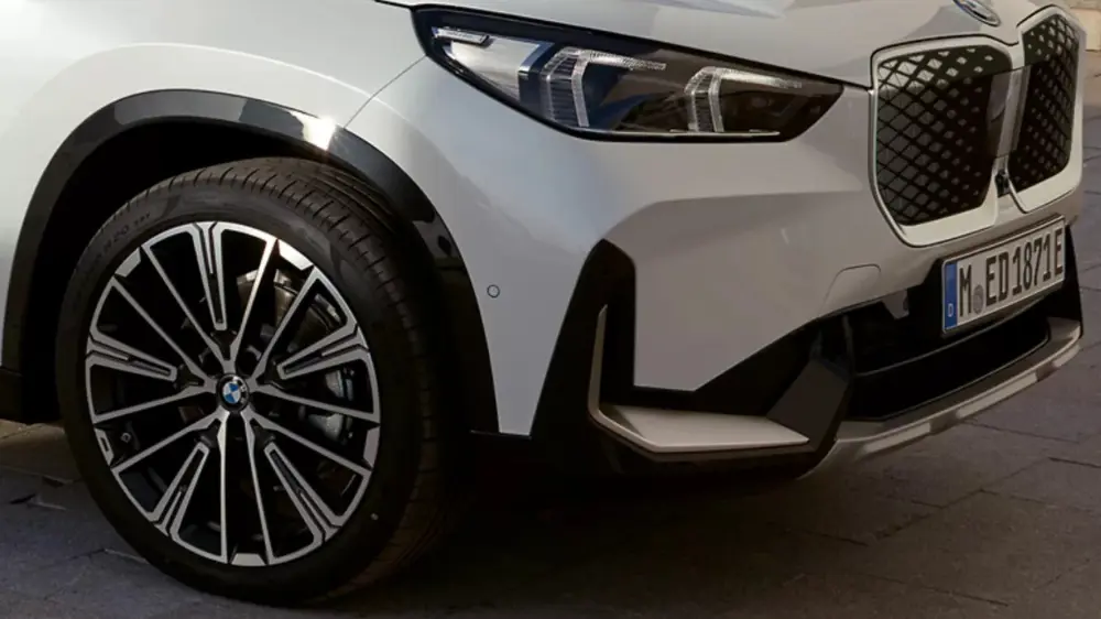 BMW Tyre Focus Component 1000X562px