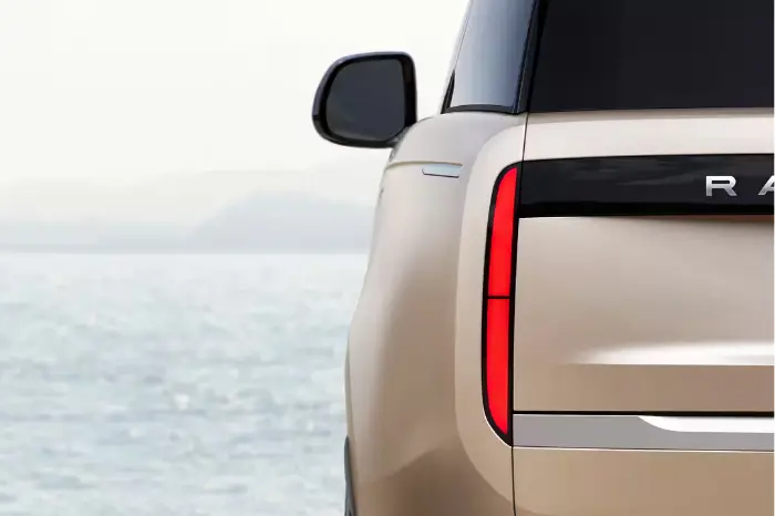 Gallery Carousel Range Rover Block 5 02