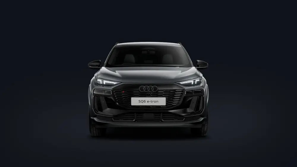Featured Content Block SQ6 SUV E Tron Block 4 03