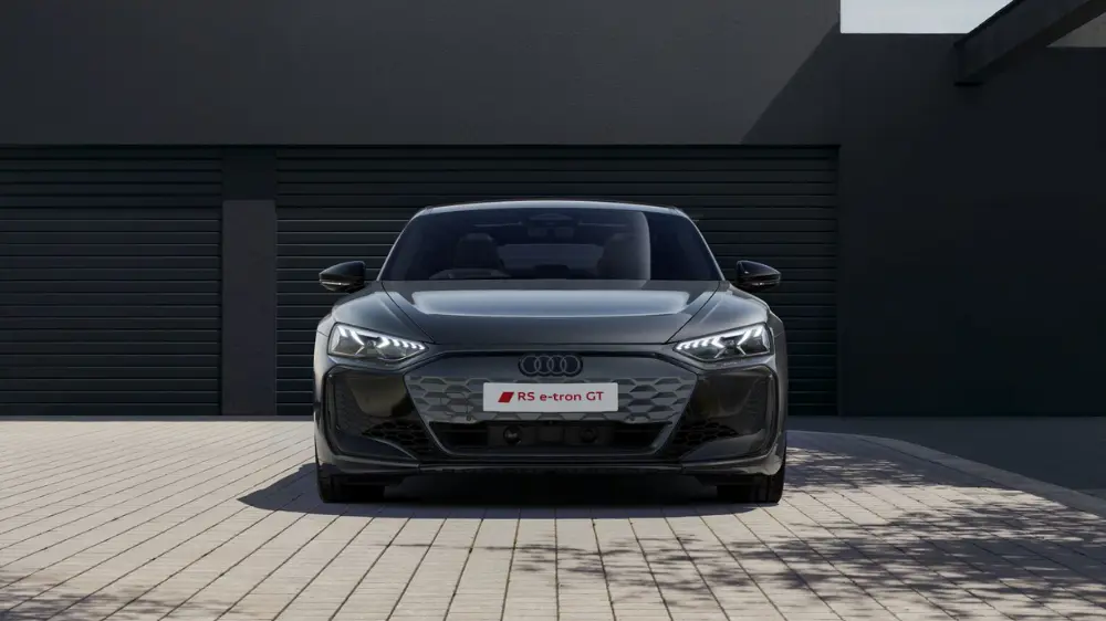 Featured Content Block RS E Tron GT Block 4 02