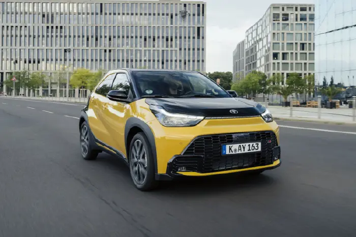 DS 2641 Components Gallery Carousel GT Sport 02 Gallery Carousel 700X466