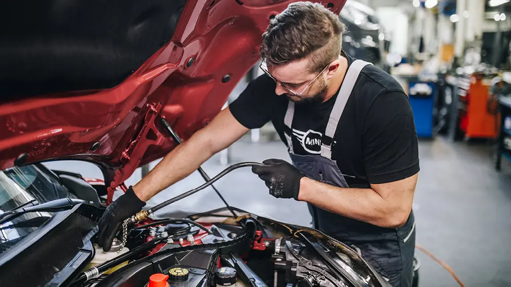 Promo Scrolling Banner Desktop 1000X562 MINI Service MOT