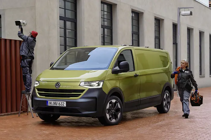 Components Gallery Carousel Desktop 700X466 Vwcv New Transporter6