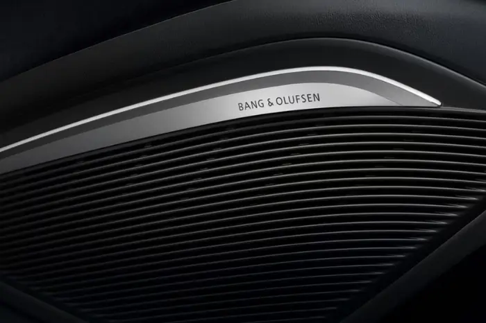 Gallery Carousel Q8 SUV TFSI E Block 5 01