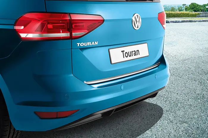 Volkswagen Touran Rear 700x466 at Volkswagen Inchcape