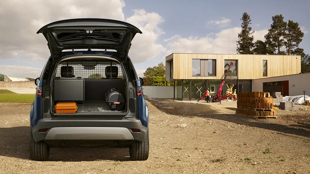 Components Featured Content Block Desktop 1000X562 Lr Disco Commercial2