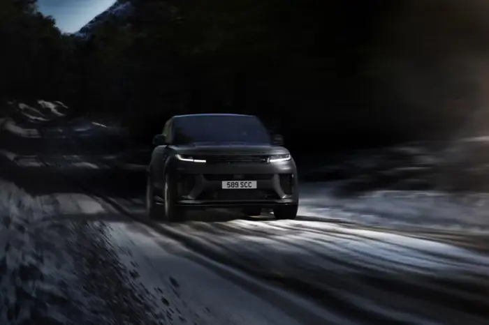 Gallery Carousel Range Rover Sport SV Block 7 02