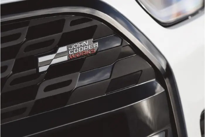 Gallery Carousel MINI John Cooper Works Countryman All4 Block 5 01