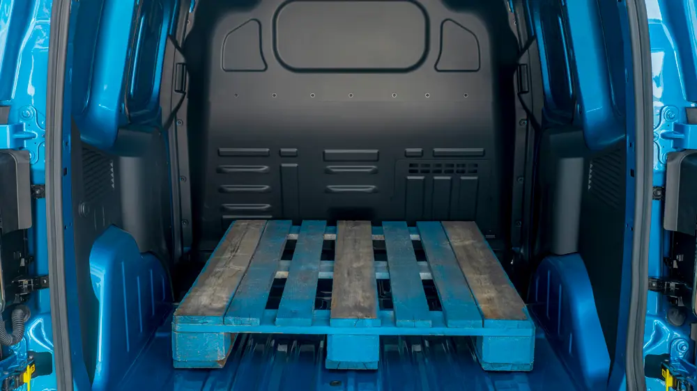 Components Featured Content Block Desktop 1000X562 Ford E Transit Courier3